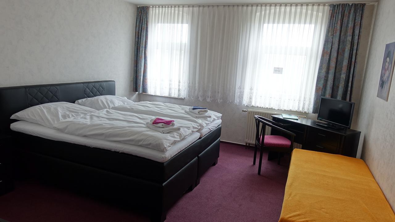 Goldener Loewe Triebes Hotel Екстериор снимка